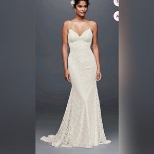 David's Bridal Galina Low Back Lace Wedding Bridal Gown - Size 0